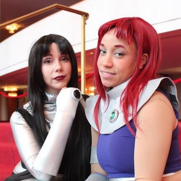 Meet your Posher, Lacey - Picture 1 of 1